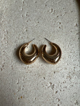 Load image into Gallery viewer, Gold Cone Huggie
